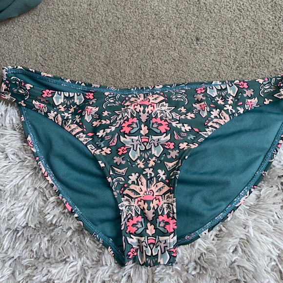 Target Bikini set - Picture 4 of 6